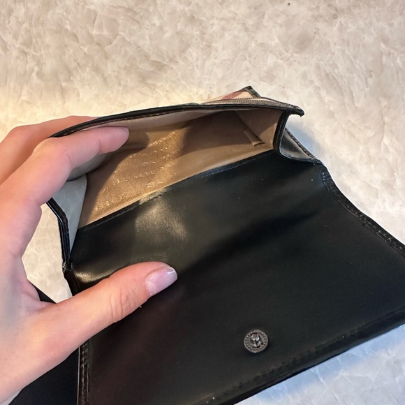 Burberry Authentic Supernova Check Wallet Beige and Black - Picture 11 of 13